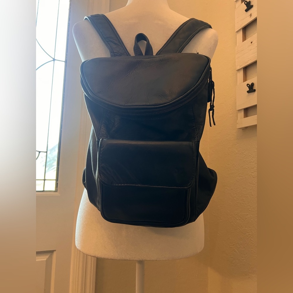 Vintage Frye Benchcrafted Leather Backpack – Black Distressed Leather 90’s - Picture 14 of 14
